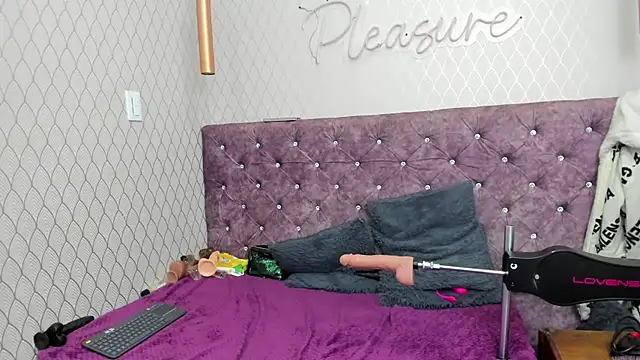 VALENTINA3x online show from February 25, 2025, 6:25 am