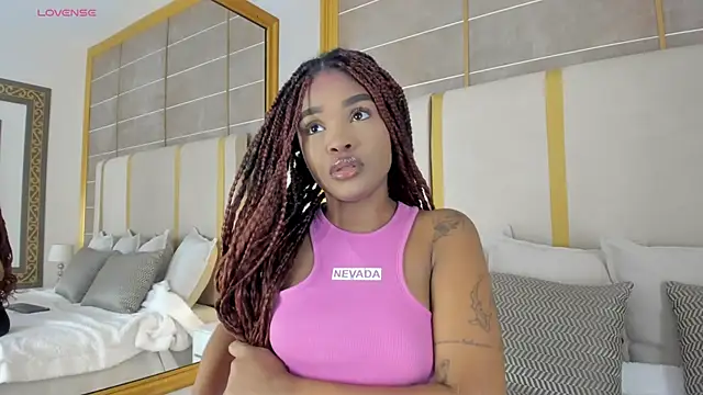 AriaFoster online show from November 3, 2025, 11:37 pm