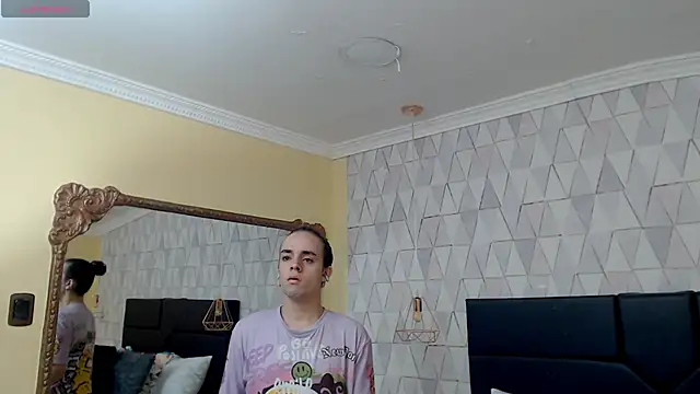 JustinePerry online show from March 10, 2025, 4:17 am