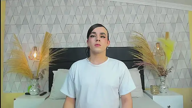 JustinePerry online show from February 8, 2026, 3:32 am