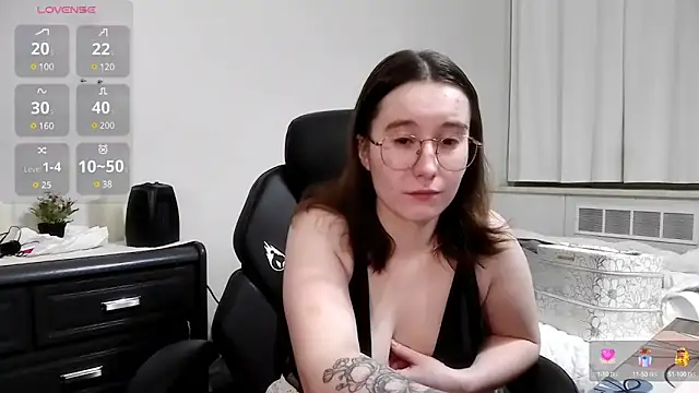 Snapshot of Kinkycouple1789 chatting on December 27, 2024, 9:06 am Kinkycouple1789 online show from December 27, 2024, 9:06 am