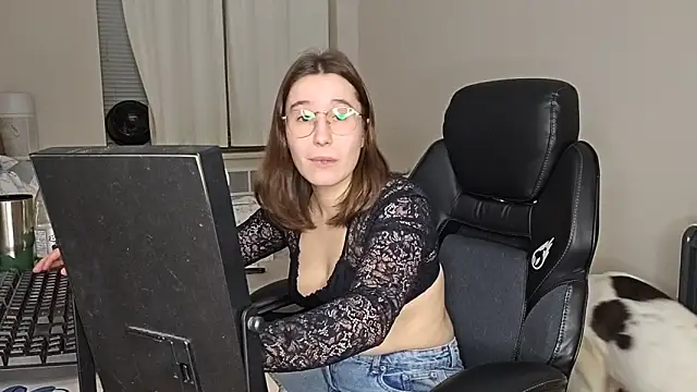 Snapshot of Kinkycouple1789 chatting on December 31, 2024, 4:16 am Kinkycouple1789 online show from December 31, 2024, 4:16 am