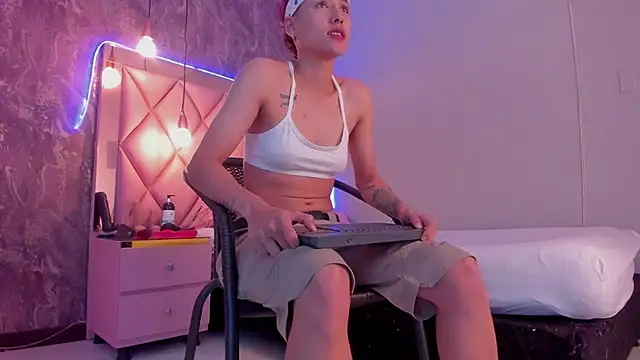 megan 100 online show from January 3, 2025, 6:57 pm