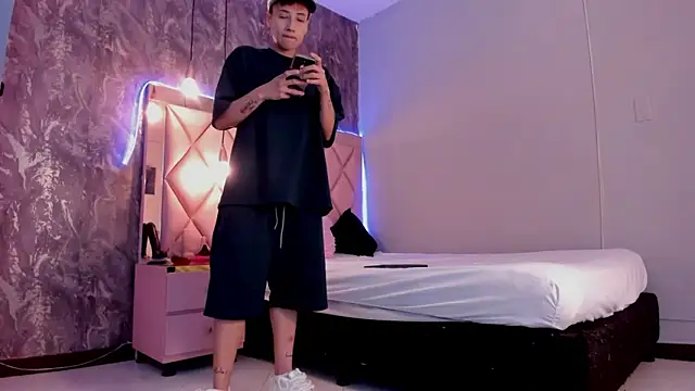 megan 100 online show from January 25, 2025, 7:07 pm