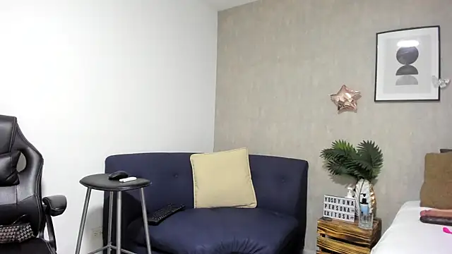 afrodita martinez online show from March 25, 2026, 11:49 am