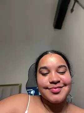 Lucy wilson5 online show from February 4, 2026, 8:14 pm