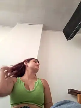 Snapshot of Luu_Princess chatting on March 5, 2025, 10:54 pm Luu Princess online show from March 5, 2025, 10:54 pm