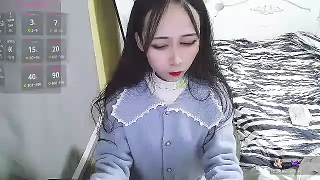 Snapshot of CN-Doudou chatting on December 19, 2024, 12:23 pm CN-Doudou online show from December 19, 2024, 12:23 pm