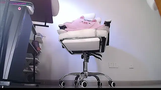 CN-Doudou online show from April 15, 2026, 3:35 am