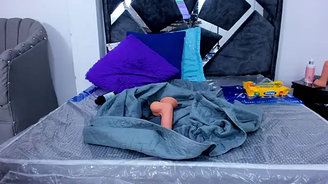 Dulce amg online show from February 3, 2026, 2:53 am