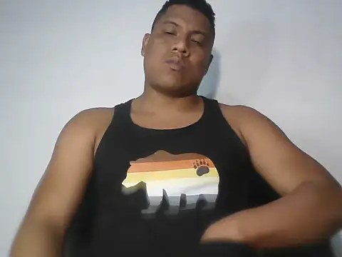 latinblack01 online show from October 25, 2025, 6:32 am