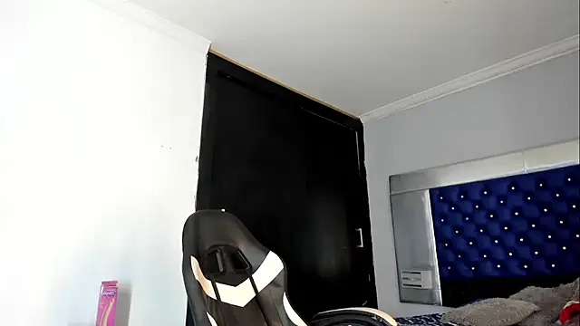 Snapshot of La_Perversa69 chatting on September 30, 2025, 7:41 pm La Perversa69 online show from September 30, 2025, 7:41 pm