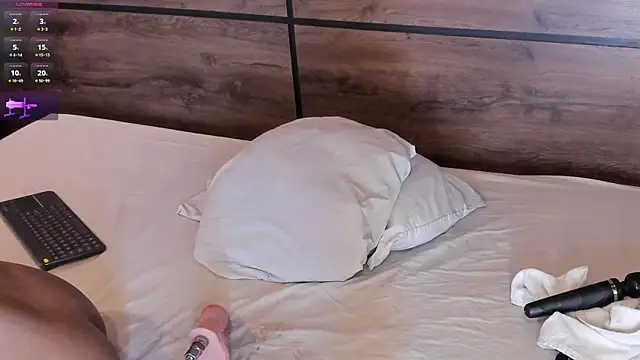 sashamonroe   online show from February 17, 2026, 10:45 am