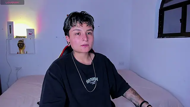 Snapshot of ZuryRamirez_ chatting on June 8, 2026, 8:53 pm ZuryRamirez online show from June 8, 2026, 8:53 pm