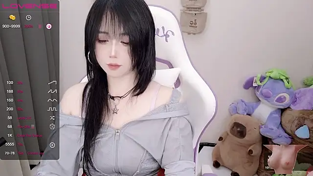 Vaness-a online show from March 2, 2025, 9:11 pm