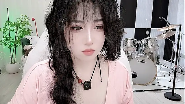 Vaness-a online show from October 2, 2025, 8:21 am