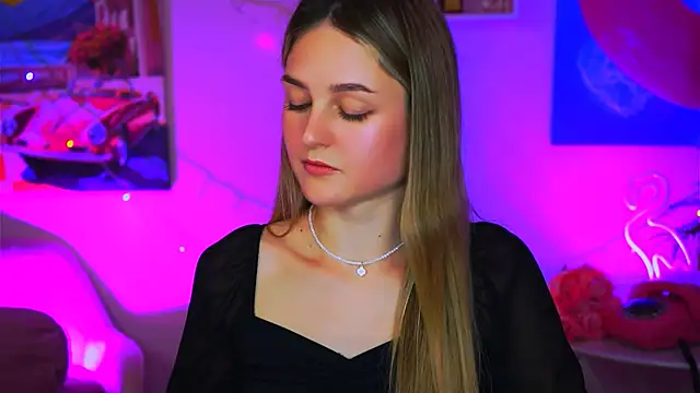 DeboraLarson online show from January 22, 2025, 8:29 am