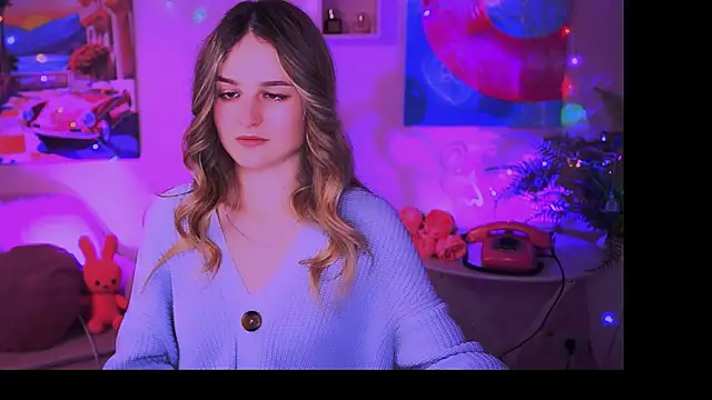 DeboraLarson online show from February 5, 2025, 8:11 am