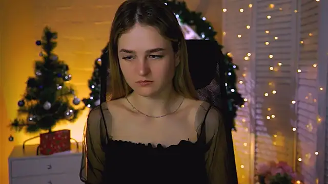 Snapshot of DeboraLarson chatting on December 22, 2025, 3:14 am DeboraLarson online show from December 22, 2025, 3:14 am