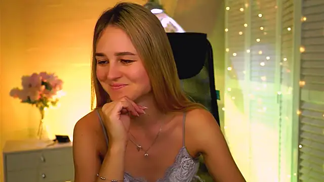 DeboraLarson online show from April 23, 2026, 3:30 am