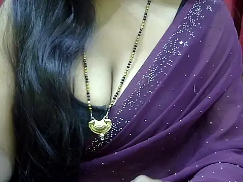 HOT-SEEMAA online show from November 23, 2025, 7:13 pm