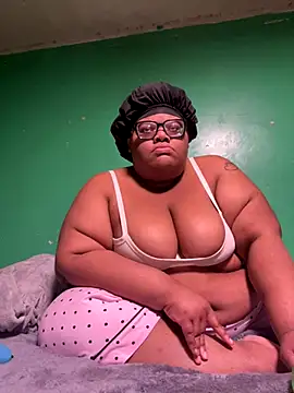 Snapshot of dondivax3 chatting on December 3, 2024, 10:06 am dondivax3 online show from December 3, 2024, 10:06 am