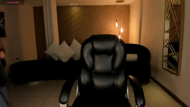 GabriellaLee online show from February 6, 2025, 11:15 pm