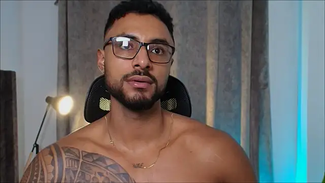 LiamGarcia1 online show from March 13, 2025, 2:16 am