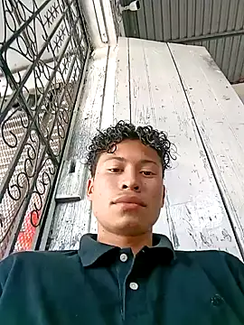 Snapshot of kgmc2 chatting on December 17, 2024, 5:15 pm kgmc2 online show from December 17, 2024, 5:15 pm