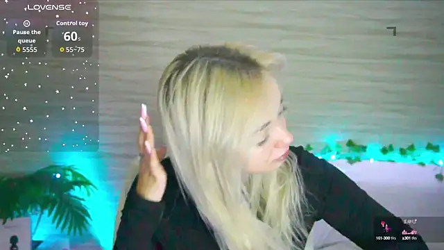 Ashley S online show from September 17, 2025, 11:28 pm