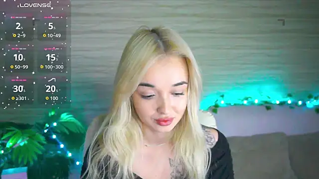 Ashley S online show from October 14, 2025, 10:10 pm