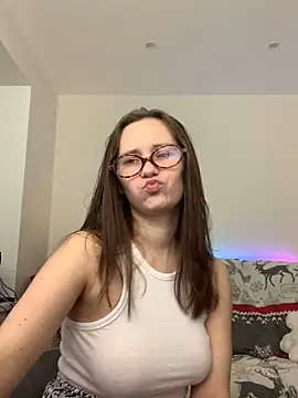 HotCaramellsTV online show from December 5, 2024, 9:06 am