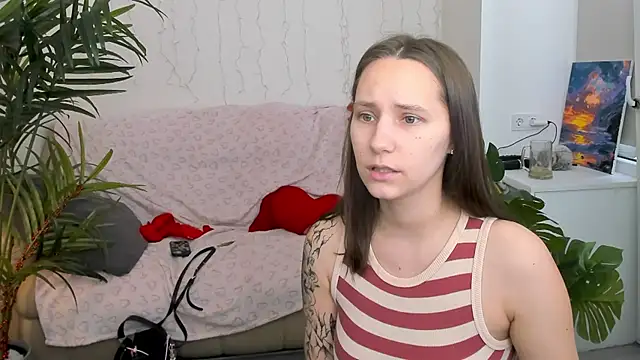 HotCaramellsTV online show from March 18, 2025, 9:31 am