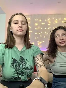 HotCaramellsTV online show from October 7, 2025, 10:01 am