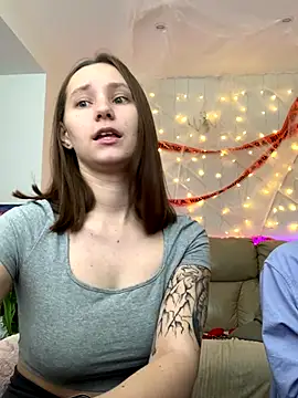 HotCaramellsTV online show from October 25, 2025, 9:39 am