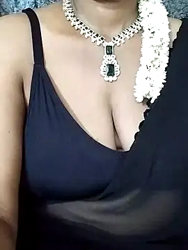 Snapshot of sophia600 chatting on December 14, 2024, 5:25 pm sophia600 online show from December 14, 2024, 5:25 pm