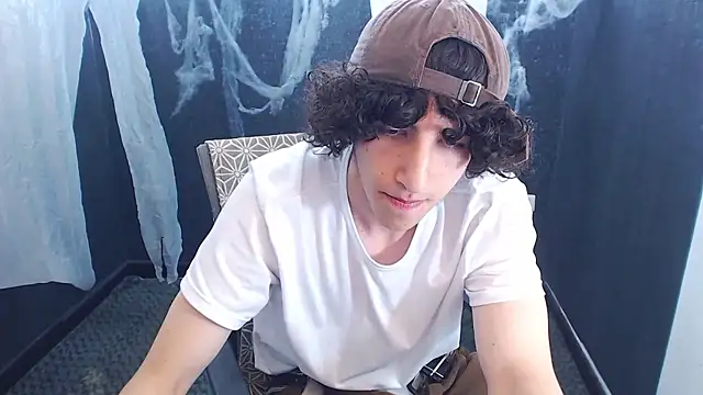 Kerverr  online show from November 4, 2025, 2:27 pm