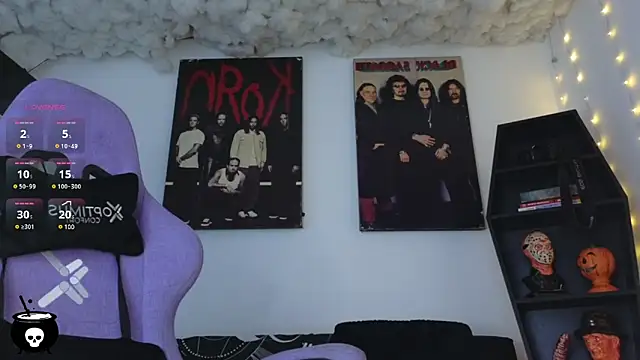 Melanie Nyx online show from March 11, 2025, 6:00 am