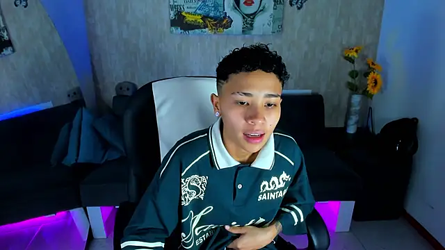 nova sex01 online show from April 14, 2026, 7:42 pm