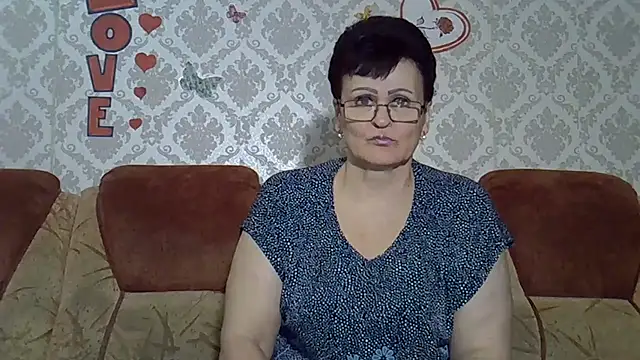 PaulaGolden online show from November 30, 2025, 1:59 pm