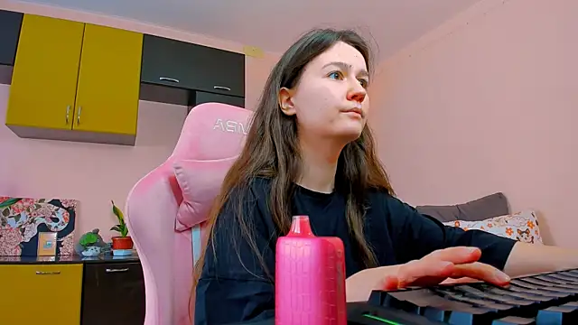 Snapshot of ameli_moon chatting on September 27, 2025, 11:04 am ameli moon online show from September 27, 2025, 11:04 am