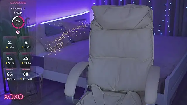 YourLolaBunny online show from October 29, 2025, 7:26 pm