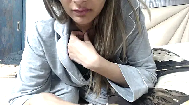 Snapshot of trippy_tina chatting on January 29, 2025, 12:01 am trippy tina online show from January 29, 2025, 12:01 am