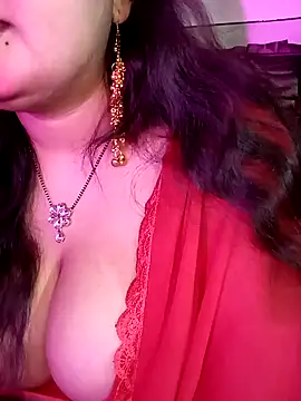 Suhanakhan00 online show from February 13, 2026, 7:48 am