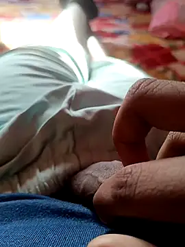 hottboyakash6969 online show from December 11, 2024, 8:47 am