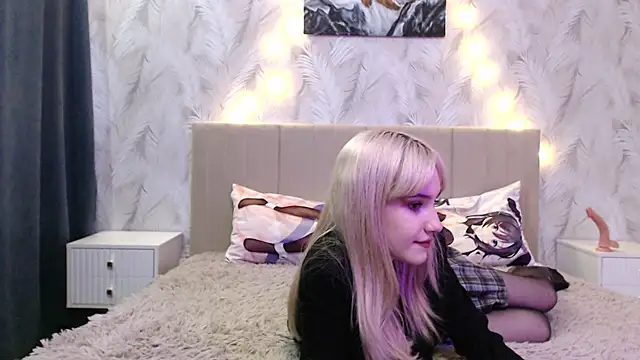 Princess Shy    online show from December 15, 2024, 12:17 pm