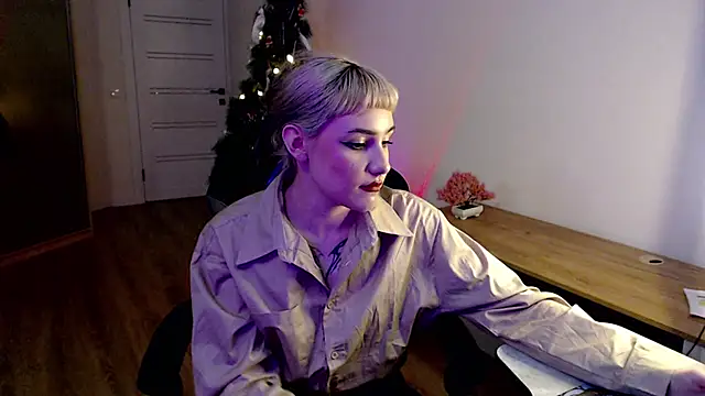 Princess Shy    online show from February 13, 2025, 3:56 pm