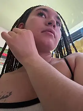 Sophie LS online show from February 6, 2026, 8:12 pm