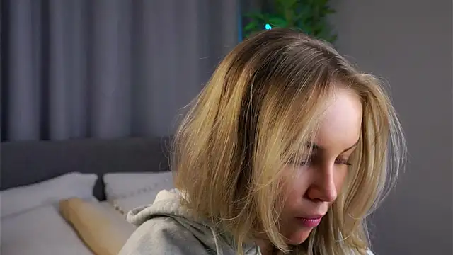 Snapshot of AftonConnett chatting on February 10, 2026, 1:21 am AftonConnett online show from February 10, 2026, 1:21 am