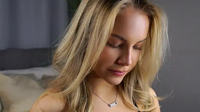 Snapshot of AftonConnett chatting on February 11, 2026, 11:43 pm AftonConnett online show from February 11, 2026, 11:43 pm